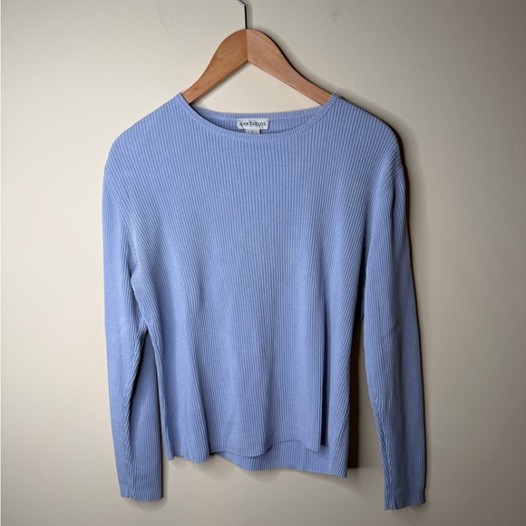 Sold - Picture 1 of 3